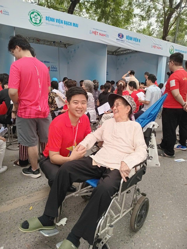 Chuyên gia Viện Tim mạch Việt Nam tư vấn sự kiện 'Sức Mạnh Trị Liệu Của Biển'- Ảnh 3. Chuyên gia Viện Tim mạch Việt Nam tư vấn sự kiện 'Sức Mạnh Trị Liệu Của Biển'- Ảnh 3.