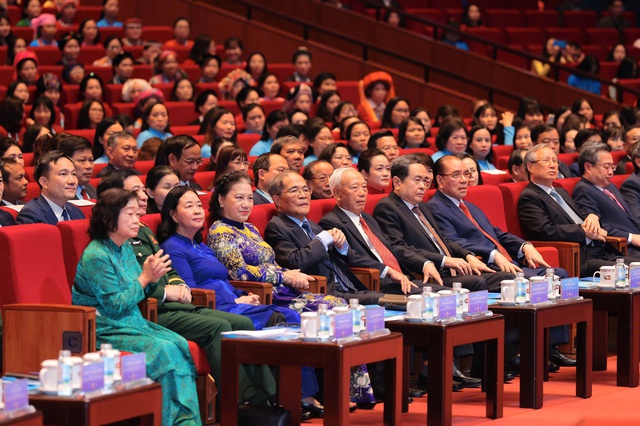 Phụ nữ phải là chủ thể kiến tạo tương lai- Ảnh 2. Phụ nữ phải là chủ thể kiến tạo tương lai- Ảnh 2.