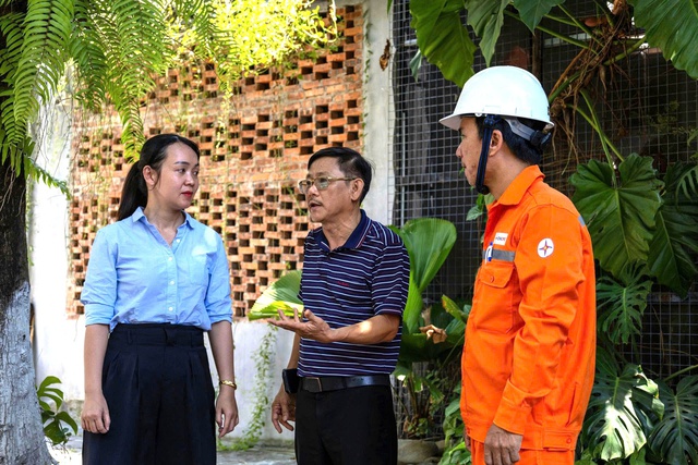 Điện mặt trời ở Đà Nẵng: Khi mỗi mái nhà là một ‘trạm điện xanh’- Ảnh 1. Điện mặt trời ở Đà Nẵng: Khi mỗi mái nhà là một ‘trạm điện xanh’- Ảnh 1.