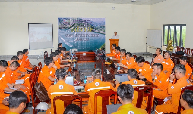 Diễn tập ph&ograve;ng, chống thi&ecirc;n tai v&agrave; t&igrave;m kiếm cứu nạn, c&aacute;c t&igrave;nh huống sơ cấp cứu - Ảnh 1.