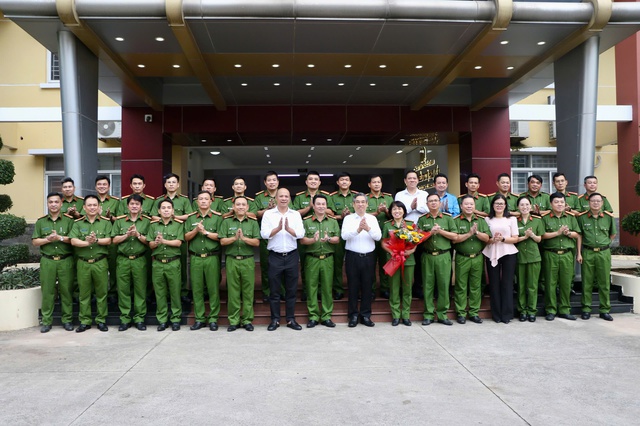 Phó bí thư Thành ủy TP.HCM Nguyễn Phước Lộc biểu dương lực lượng cảnh sát ma túy- Ảnh 3. Phó bí thư Thành ủy TP.HCM Nguyễn Phước Lộc biểu dương lực lượng cảnh sát ma túy- Ảnh 3.
