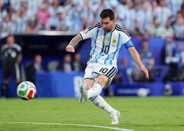 Phân tích cú hat-trick lịch sử của Messi, 2/3 bàn thắng có tốc độ trên 100 km/giờ- Ảnh 1. Phân tích cú hat-trick lịch sử của Messi, 2/3 bàn thắng có tốc độ trên 100 km/giờ- Ảnh 1.