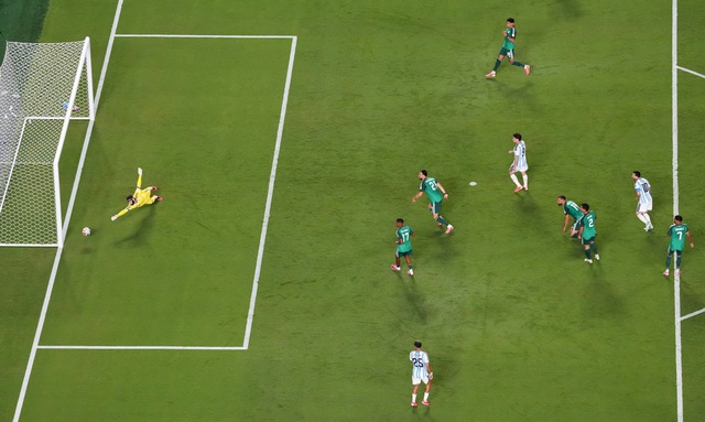 Phân tích cú hat-trick lịch sử của Messi, 2/3 bàn thắng có tốc độ trên 100 km/giờ- Ảnh 2. Phân tích cú hat-trick lịch sử của Messi, 2/3 bàn thắng có tốc độ trên 100 km/giờ- Ảnh 2.