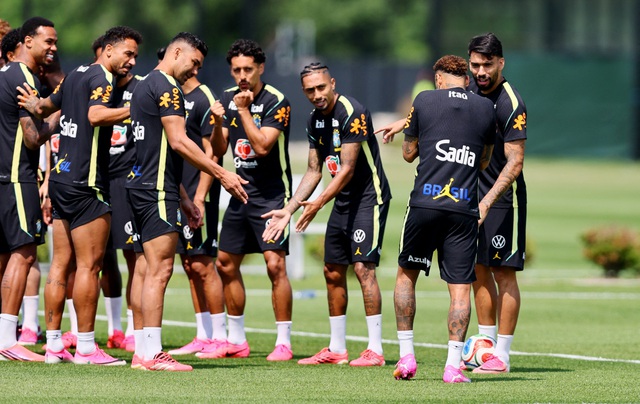 HLV Ancelotti đầu hàng sức ép CĐV Brazil đưa Endrick trở lại, Neymar chạy đua - Ảnh 2. HLV Ancelotti đầu hàng sức ép CĐV Brazil đưa Endrick trở lại, Neymar chạy đua - Ảnh 2.