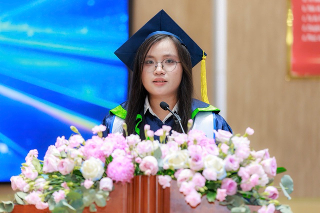 Từ nữ sinh chuyên toán tới thủ khoa sớm tiến độ ngành Kỹ thuật máy tính - Ảnh 1.