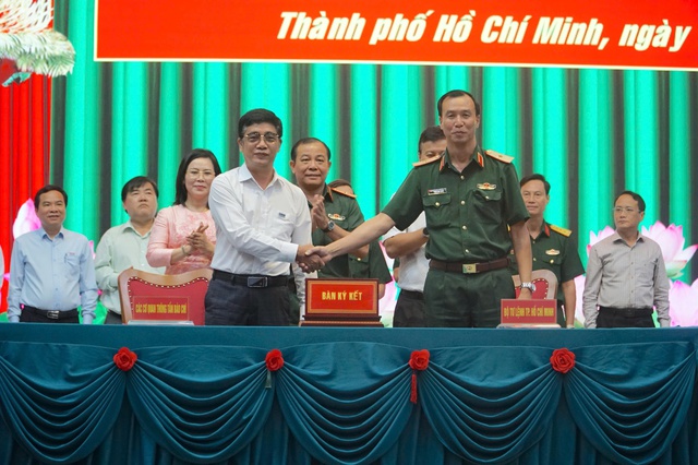 Bộ Tư lệnh TP.HCM ký quy chế phối hợp tuyên truyền với các cơ quan báo chí- Ảnh 1. Bộ Tư lệnh TP.HCM ký quy chế phối hợp tuyên truyền với các cơ quan báo chí- Ảnh 1.