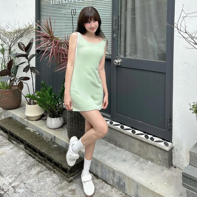 Tạm biệt gò bó, tự tin khoe cá tính cùng váy dáng suông- Ảnh 1. Tạm biệt gò bó, tự tin khoe cá tính cùng váy dáng suông- Ảnh 1.