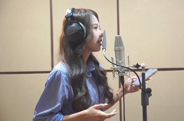 Quế Anh, Ngọc Hằng lan tỏa tinh thần tuổi trẻ qua MV 'Áo xanh gọi tương lai'- Ảnh 3. Quế Anh, Ngọc Hằng lan tỏa tinh thần tuổi trẻ qua MV 'Áo xanh gọi tương lai'- Ảnh 3.