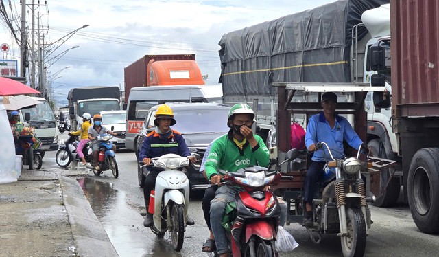 Vì sao cửa ngõ Mỹ Hạnh nối Tây Ninh với TP.HCM thường xuyên kẹt xe?- Ảnh 3. Vì sao cửa ngõ Mỹ Hạnh nối Tây Ninh với TP.HCM thường xuyên kẹt xe?- Ảnh 3.