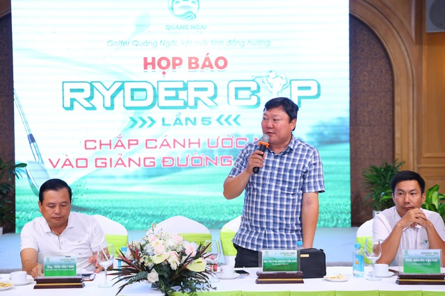 Giải golf hướng về tân sinh viên có hoàn cảnh khó khăn- Ảnh 3. Giải golf hướng về tân sinh viên có hoàn cảnh khó khăn- Ảnh 3.
