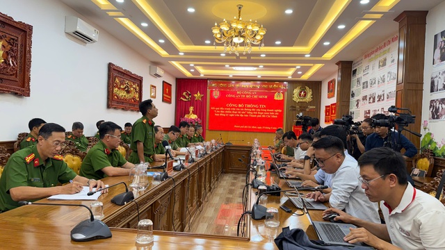 Vụ 'bán hợp đồng kỳ nghỉ': Có nạn nhân mua 42 hợp đồng, mất 8,5 tỉ đồng - Ảnh 2.