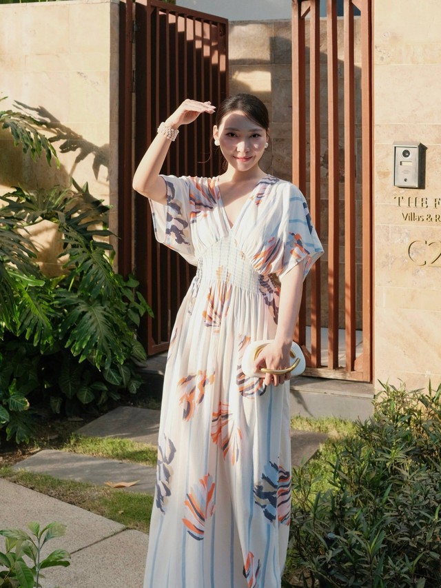Váy suông linen, đầm lụa satin: 2 thái cực thời trang chiếm trọn tủ đồ hè - Ảnh 1.