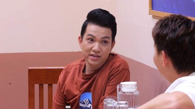 Nghệ sĩ cải lương lấy vợ là đồng nghiệp, tiết lộ về cuộc sống hôn nhân - Ảnh 1.