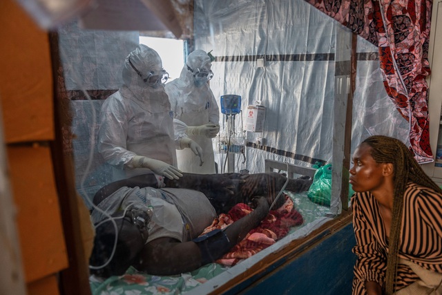 Diễn biến mới về dịch Ebola - Ảnh 1.