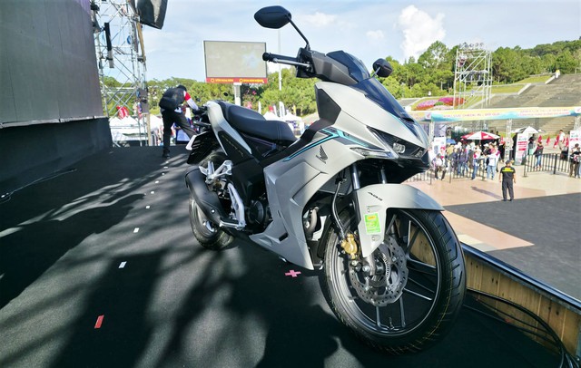 Suzuki Satria mới sắp trình làng khách Việt, tăng sức ép lên Yamaha Exciter và Honda Winner - Ảnh 3.