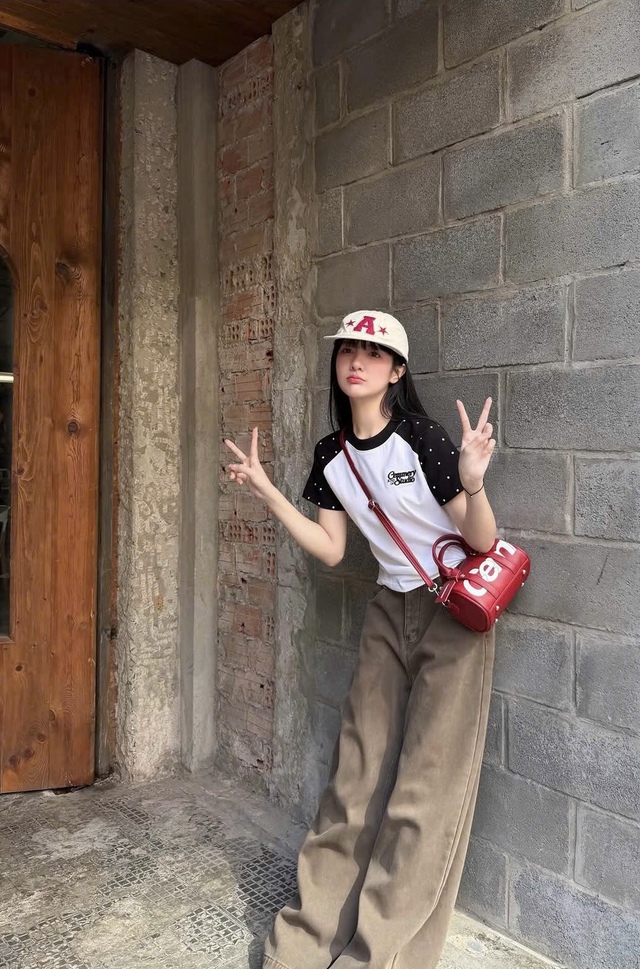 Kích thước nhỏ, sức hút lớn từ những chiếc túi mini đeo chéo- Ảnh 6.