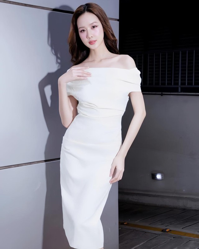 Khoe khéo xương quai xanh quyến rũ cùng trang phục trễ vai- Ảnh 5.