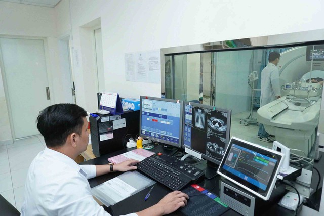 Lăng kính bạn đọc: Nhắc nhau khám sức khỏe định kỳ - Ảnh 1.