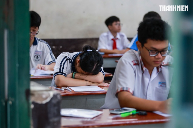 Phần nào trong đề toán thi lớp 10 khiến thí sinh TP.HCM, Bình Dương cũ lo sợ? - Ảnh 1.