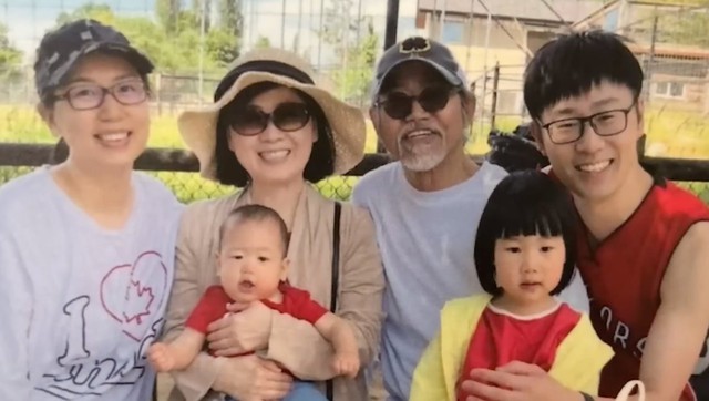 Sao võ thuật Nguyên Hoa nghỉ hưu, sống viên mãn bên vợ con ở tuổi ngoài 70 - Ảnh 2.