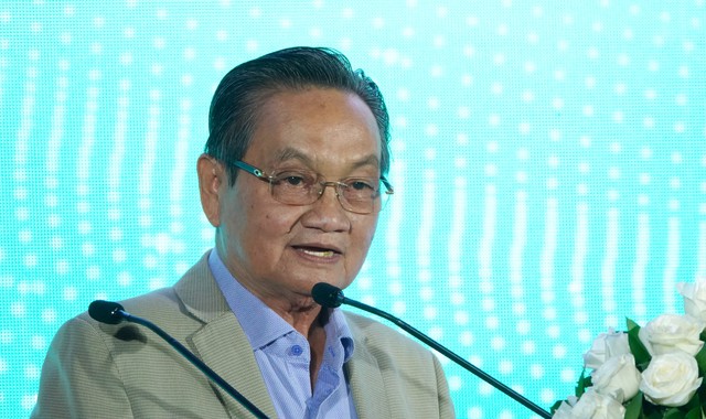 Chủ tịch HĐND TP.HCM Võ Văn Minh: Tránh xung đột nội vùng trong quy hoạch tổng thể - Ảnh 4.