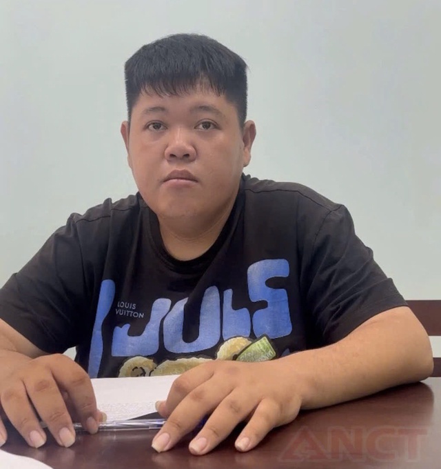 Bắt tạm giam bị can dàn cảnh trộm cắp tại Tân Huê Viên - Ảnh 1.