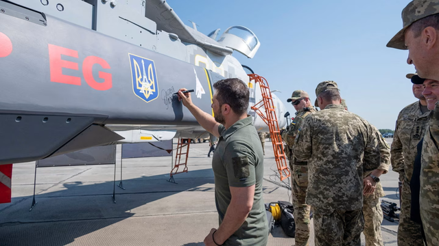 UK unveils prototype missiles for Ukraine with no US components - Ảnh 1.