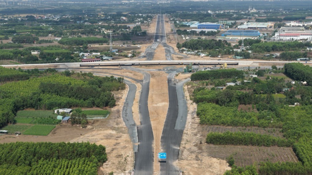 Khu Đông TP.HCM và câu hỏi về mặt bằng giá mới của biệt thự nội đô - Ảnh 2.