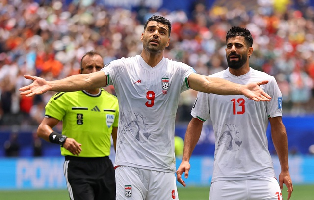 Iran quá kiên cường, Bỉ gây thất vọng và mắc sai lầm nghiêm trọng: Hòa 0-0- Ảnh 2. Iran quá kiên cường, Bỉ gây thất vọng và mắc sai lầm nghiêm trọng: Hòa 0-0- Ảnh 2.