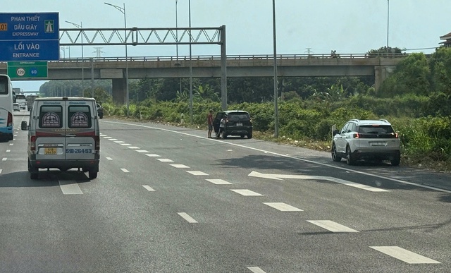 Nghề cứu hộ &ocirc; t&ocirc; ở TP.HCM- Ảnh 4.