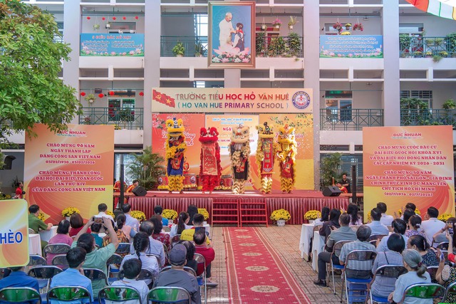 Ng&agrave;y hội đo&agrave;n kết, nghĩa t&igrave;nh tại phường Đức Nhuận - Ảnh 2.
