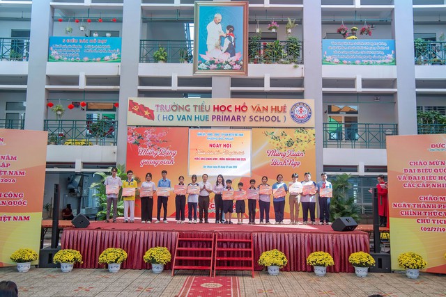 Ng&agrave;y hội đo&agrave;n kết, nghĩa t&igrave;nh tại phường Đức Nhuận - Ảnh 5.