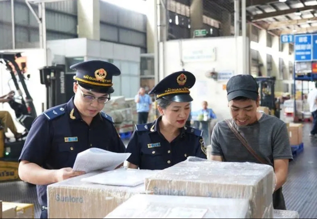 Tiếp tục sắp xếp cơ quan thuế, hải quan- Ảnh 1.