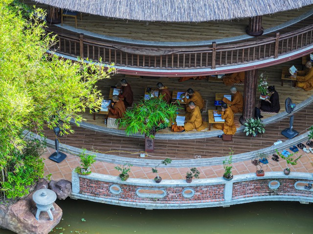 Rừng thiêng giữa phố: Rừng thiền Vạn Tùng Sơn- Ảnh 4. Rừng thiêng giữa phố: Rừng thiền Vạn Tùng Sơn- Ảnh 4.