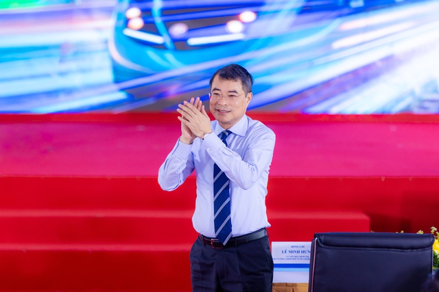 Thủ tướng dự khởi công 5 tuyến metro, 3 dự án nhà cho thuê của Hà Nội - Ảnh 1.