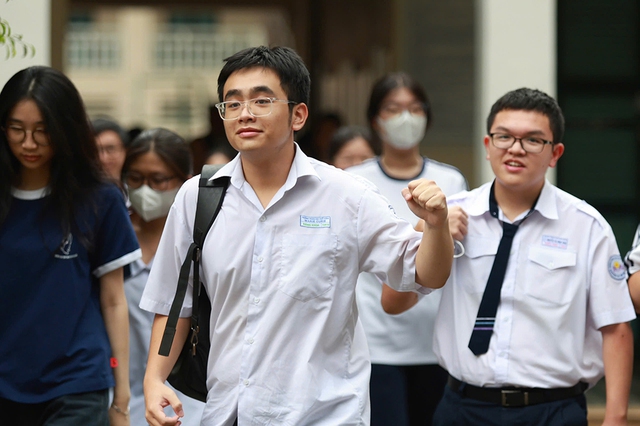 Chờ điểm thi tốt nghiệp THPT, những việc th&iacute; sinh cần l&agrave;m - Ảnh 1.