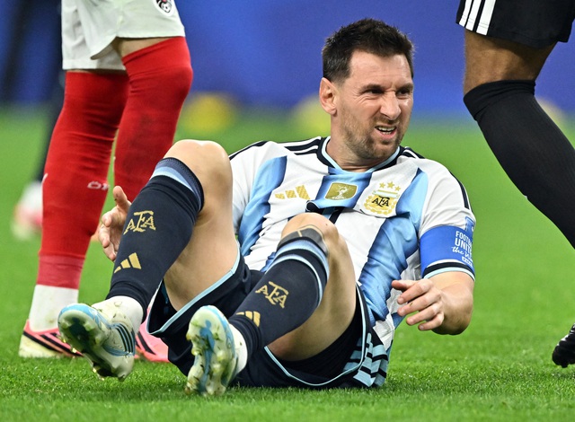 Messi lỡ cơ hội vượt Maradona vì đồng đội vô duyên: Suýt lập hat-trick kỷ lục- Ảnh 1. Messi lỡ cơ hội vượt Maradona vì đồng đội vô duyên: Suýt lập hat-trick kỷ lục- Ảnh 1.