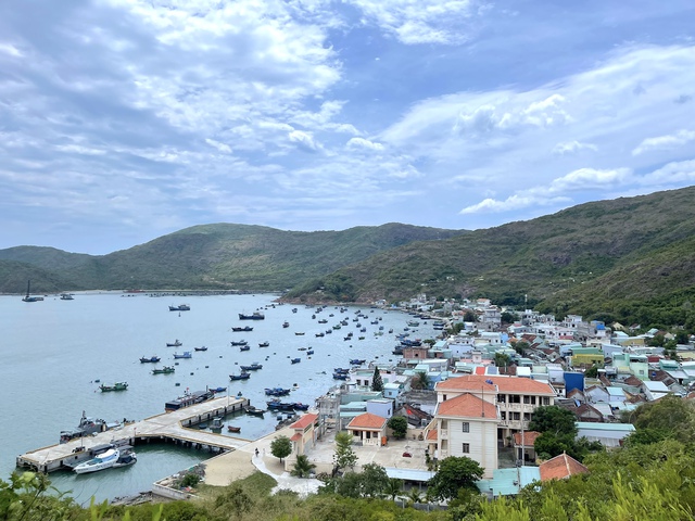 Bức tượng Đức Thánh Trần nửa thế kỷ trấn giữ cửa biển Quy Nhơn - Ảnh 6.