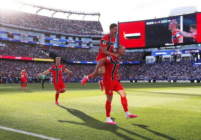 Haaland tỉnh queo, 'mặc kệ' nếu Na Uy thua Pháp: Lập kỷ lục ăn đứt Messi, Ronaldo, Mbappe- Ảnh 3. Haaland tỉnh queo, 'mặc kệ' nếu Na Uy thua Pháp: Lập kỷ lục ăn đứt Messi, Ronaldo, Mbappe- Ảnh 3.
