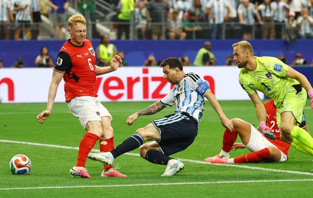 Messi quá hay, Argentina tăng vọt cơ hội vô địch World Cup 2026: Áp sát Tây Ban Nha- Ảnh 1. Messi quá hay, Argentina tăng vọt cơ hội vô địch World Cup 2026: Áp sát Tây Ban Nha- Ảnh 1.