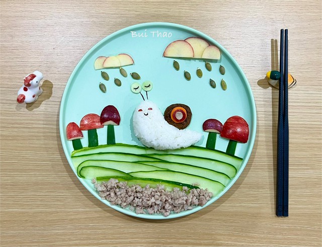 Người mẹ 'vẽ tranh' bằng cơm gây sốt, dân mạng nói không nỡ ăn vì đẹp mê - Ảnh 2.