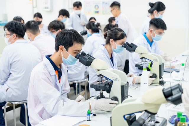 Để VN x&acirc;y dựng trường ĐH tư thục đẳng cấp: Ph&aacute;t triển m&ocirc; h&igrave;nh kh&ocirc;ng v&igrave; lợi nhuận - Ảnh 2.