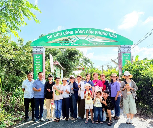 C&ugrave; lao Phong Nẫm kh&ocirc;ng chỉ độc lạ măng cụt 100 tuổi- Ảnh 10.