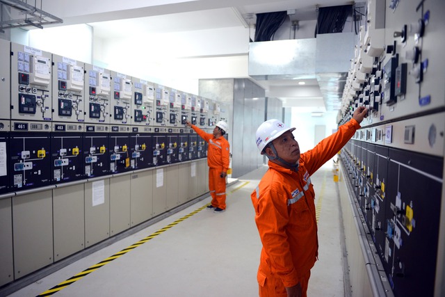 Bộ ảnh dự thi: Ngành điện TP.HCM tiên phong chuyển đổi số - Ảnh 3.