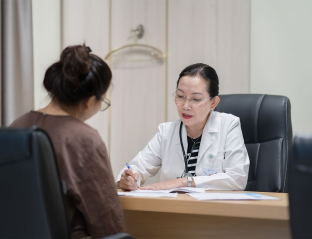 Xu hướng điều trị u xơ tử cung, u nang buồng trứng bằng phẫu thuật nội soi - Ảnh 1.