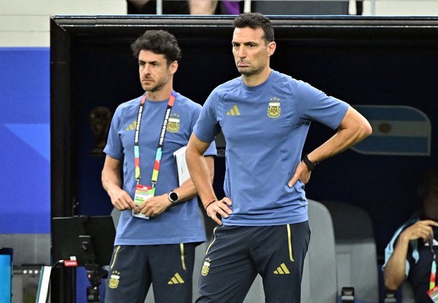 Messi răm rắp tuân lệnh, không bao giờ ‘cãi’ HLV Scaloni nửa lời, đủ tuyệt kỹ đấu… World Cup 2030- Ảnh 2. Messi răm rắp tuân lệnh, không bao giờ ‘cãi’ HLV Scaloni nửa lời, đủ tuyệt kỹ đấu… World Cup 2030- Ảnh 2.