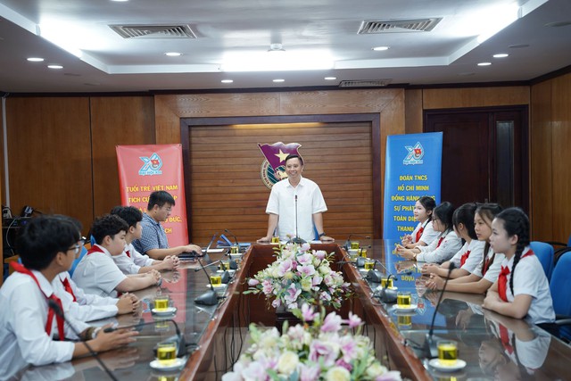 Gặp mặt 10 thiếu nhi tiêu biểu tham dự Đại hội Đoàn toàn quốc lần thứ XIII- Ảnh 1. Gặp mặt 10 thiếu nhi tiêu biểu tham dự Đại hội Đoàn toàn quốc lần thứ XIII- Ảnh 1.