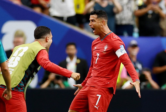 HLV Martinez: 'Bồ Đào Nha phải chịu đựng tin đồn ác ý' - Ảnh 1.