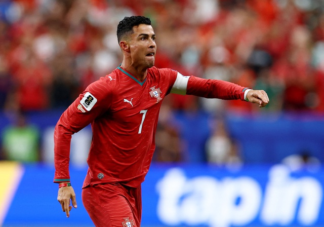 Bồ Đào Nha 5-0 Uzbekistan, bảng K World Cup 2026: Messi gọi, Ronaldo trả lời- Ảnh 1. Bồ Đào Nha 5-0 Uzbekistan, bảng K World Cup 2026: Messi gọi, Ronaldo trả lời- Ảnh 1.
