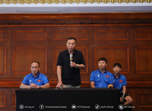Chủ tịch VFF Trần Quốc Tuấn nói cực hay với đội tuyển Việt Nam, đặt ra mục tiêu ‘khủng’: Đó là…- Ảnh 1. Chủ tịch VFF Trần Quốc Tuấn nói cực hay với đội tuyển Việt Nam, đặt ra mục tiêu ‘khủng’: Đó là…- Ảnh 1.
